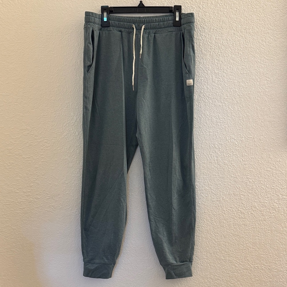 Vuori women’s joggers